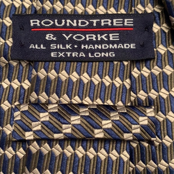 Two Roundtree & Yorke All Silk Handmade Necktie - Picture 6 of 8